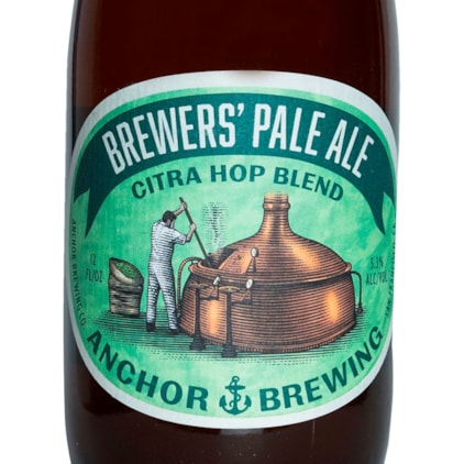 Cerveja Anchor Brewer Citra Hop Blend Garrafa 355ml Imagem de Cerveja Anchor Brewer Citra Hop Blend Garrafa 355ml