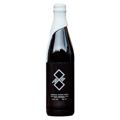 Cerveja Captain Brew Oito Anos Imperial Pastry Stout Garrafa 500ml Imagem de Cerveja Captain Brew Oito Anos Imperial Pastry Stout Garrafa 500ml